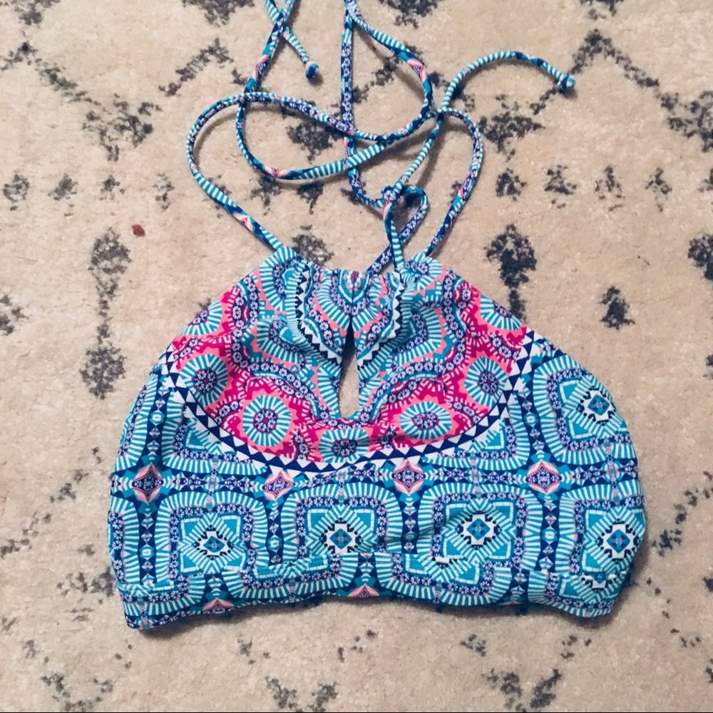 Athleta Keyhole Bikini Top